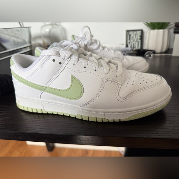 Size 10 Honeydew Nikes , like new, never worn. - Picture 2 of 4